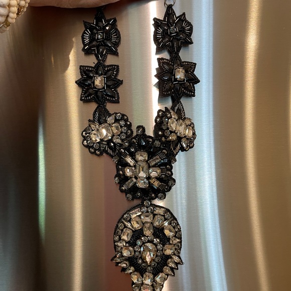 ⭐️⭐️ Deepa Gurnani⭐️⭐️ Dora Beaded Necklace - Picture 9 of 10